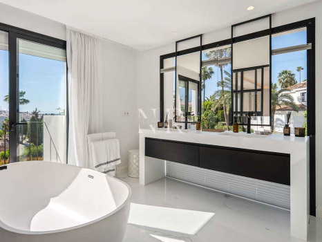 Villa en Los Naranjos Hill Club, Marbella, en venta