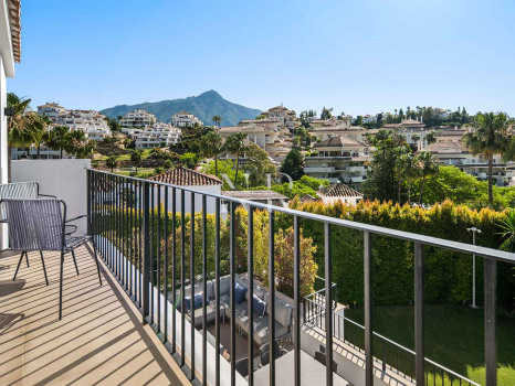 Villa en Los Naranjos Hill Club, Marbella, en venta
