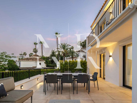 Villa en Los Naranjos Hill Club, Marbella, en venta
