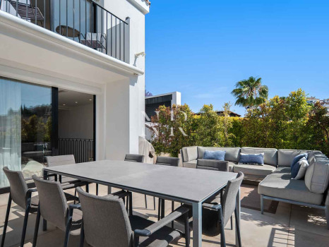 Villa en Los Naranjos Hill Club, Marbella, en venta