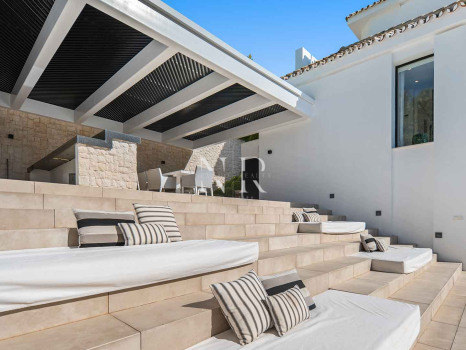 Villa en Los Naranjos Hill Club, Marbella, en venta