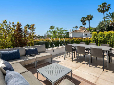 Villa en Los Naranjos Hill Club, Marbella, en venta
