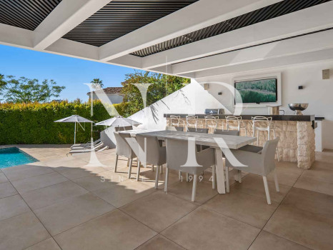 Villa en Los Naranjos Hill Club, Marbella, en venta