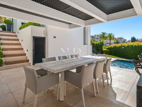 Villa en Los Naranjos Hill Club, Marbella, en venta