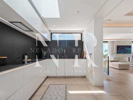Villa en Los Naranjos Hill Club, Marbella, en venta