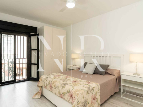 Apartamento con vistas al mar en venta en Puerto Banús