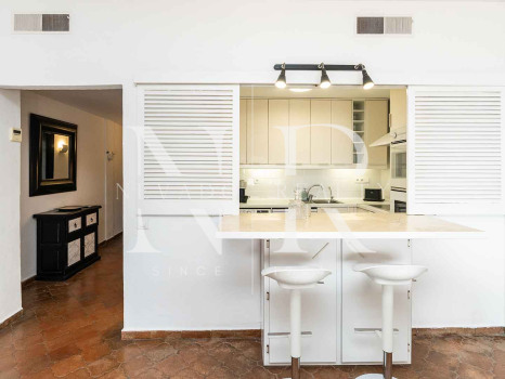 Apartamento con vistas al mar en venta en Puerto Banús