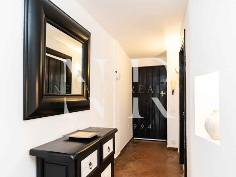 Apartamento con vistas al mar en venta en Puerto Banús