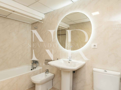 Apartamento con vistas al mar en venta en Puerto Banús