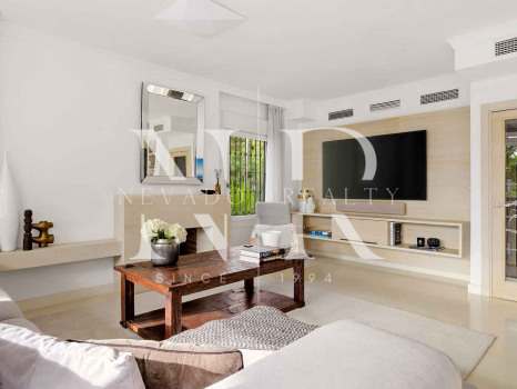 Maison mitoyenne dans la résidence La Meridiana avec vue sur La Concha, Marbella, à vendre