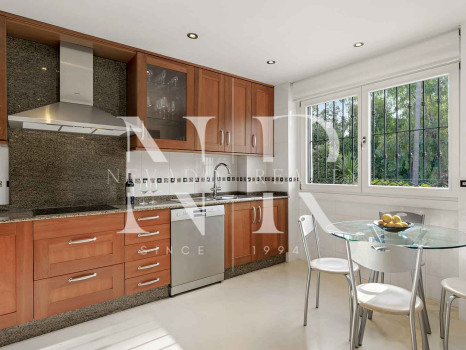 Maison mitoyenne dans la résidence La Meridiana avec vue sur La Concha, Marbella, à vendre
