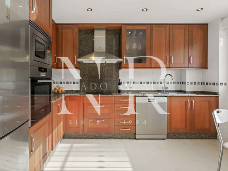 Maison mitoyenne dans la résidence La Meridiana avec vue sur La Concha, Marbella, à vendre