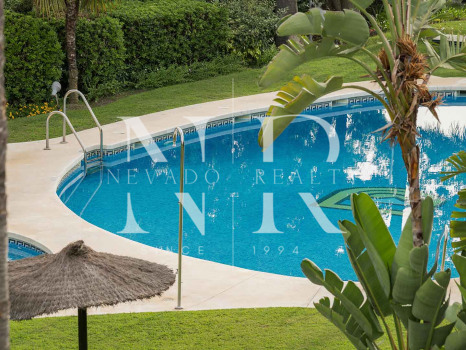 Maison mitoyenne dans la résidence La Meridiana avec vue sur La Concha, Marbella, à vendre