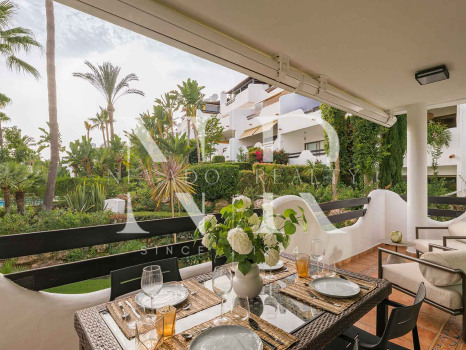 Maison mitoyenne dans la résidence La Meridiana avec vue sur La Concha, Marbella, à vendre