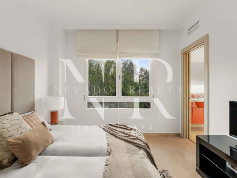 Maison mitoyenne dans la résidence La Meridiana avec vue sur La Concha, Marbella, à vendre