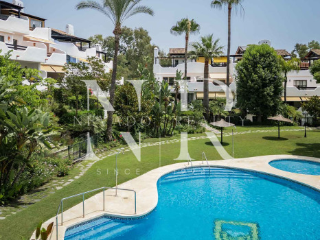 Maison mitoyenne dans la résidence La Meridiana avec vue sur La Concha, Marbella, à vendre