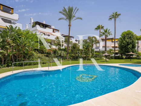 Maison mitoyenne dans la résidence La Meridiana avec vue sur La Concha, Marbella, à vendre