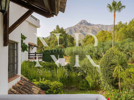 Maison mitoyenne dans la résidence La Meridiana avec vue sur La Concha, Marbella, à vendre
