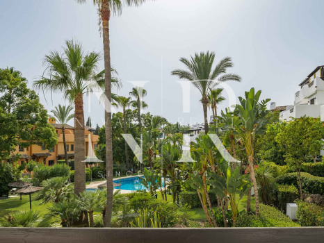 Maison mitoyenne dans la résidence La Meridiana avec vue sur La Concha, Marbella, à vendre