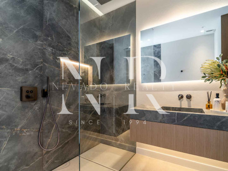Villa for sale in Los Monteros Playa, Marbella
