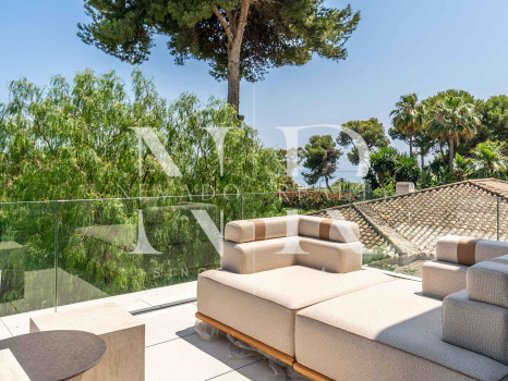 Villa for sale in Los Monteros Playa, Marbella