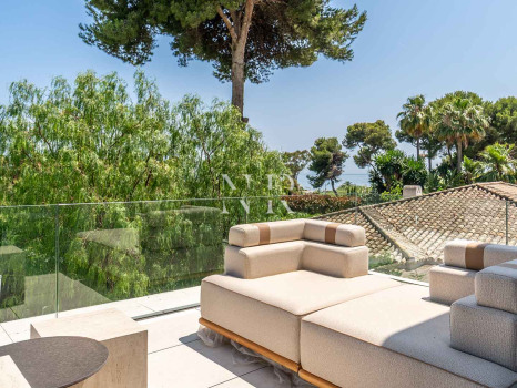 Villa for sale in Los Monteros Playa, Marbella