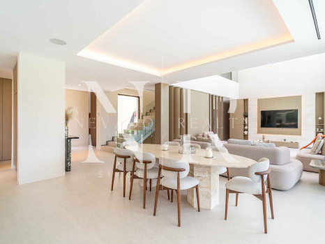 Villa for sale in Los Monteros Playa, Marbella