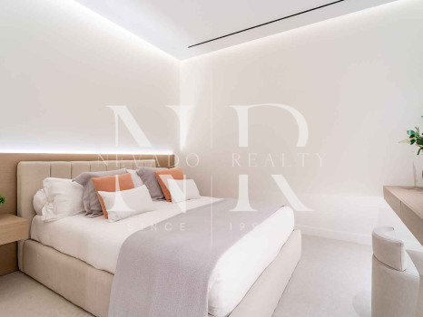Villa for sale in Los Monteros Playa, Marbella