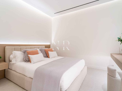 Villa for sale in Los Monteros Playa, Marbella