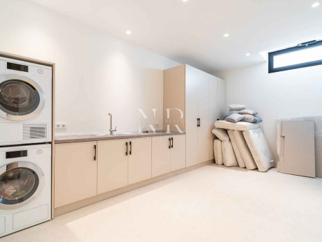 Villa for sale in Los Monteros Playa, Marbella