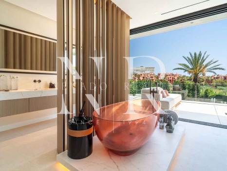 Villa for sale in Los Monteros Playa, Marbella