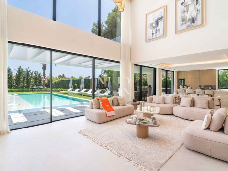 Villa for sale in Los Monteros Playa, Marbella