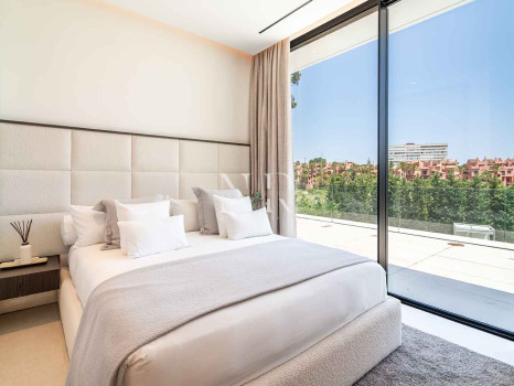 Villa for sale in Los Monteros Playa, Marbella