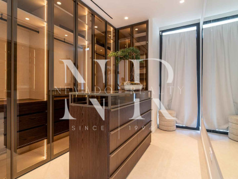 Villa for sale in Los Monteros Playa, Marbella