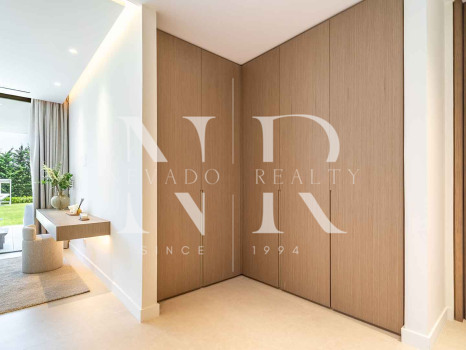Villa for sale in Los Monteros Playa, Marbella