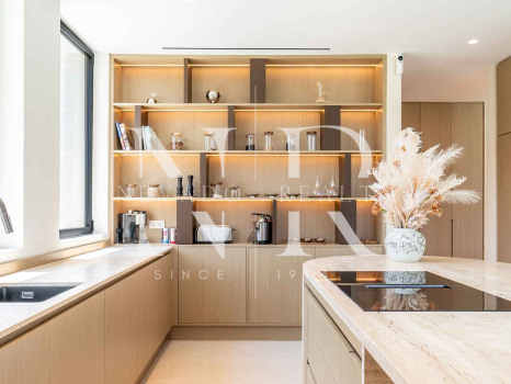 Villa for sale in Los Monteros Playa, Marbella