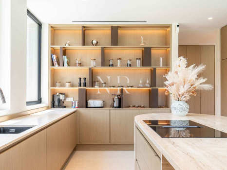 Villa for sale in Los Monteros Playa, Marbella