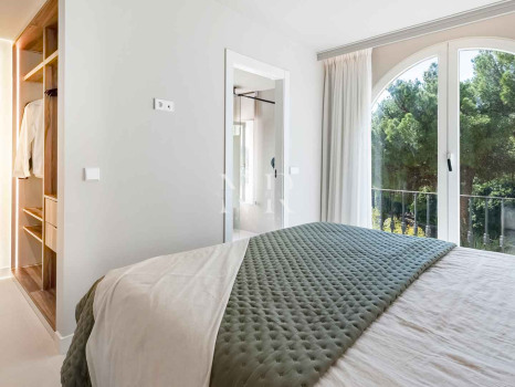 Apartment with views of La Quinta Golf & Country Club, Benahavís, for sale