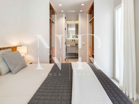 Apartamento con vistas a La Quinta Golf & Country Club, Benahavís, en venta