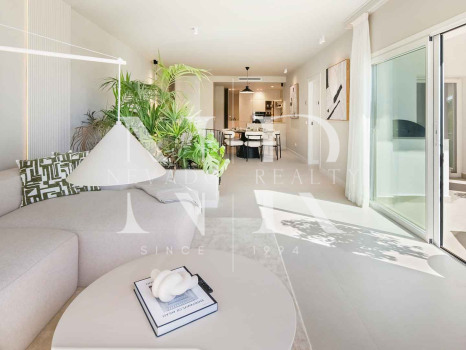 Apartamento con vistas a La Quinta Golf & Country Club, Benahavís, en venta