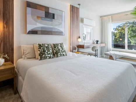 Apartment with views of La Quinta Golf & Country Club, Benahavís, for sale