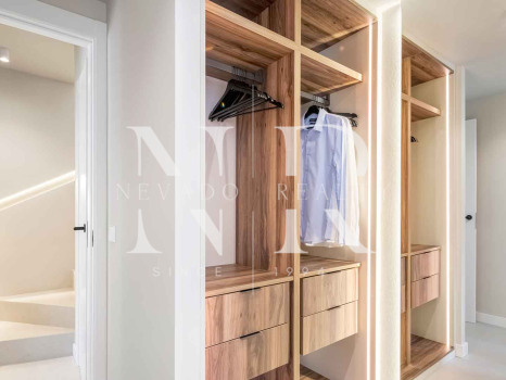 Apartamento con vistas a La Quinta Golf & Country Club, Benahavís, en venta