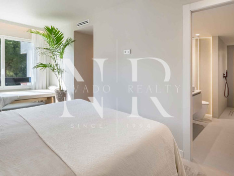 Apartamento con vistas a La Quinta Golf & Country Club, Benahavís, en venta