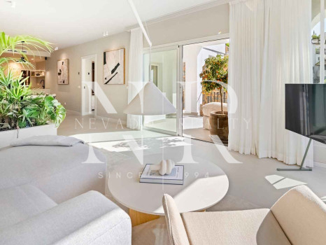 Apartamento con vistas a La Quinta Golf & Country Club, Benahavís, en venta
