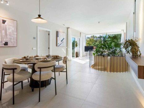 Apartment with views of La Quinta Golf & Country Club, Benahavís, for sale