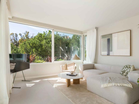 Apartment with views of La Quinta Golf & Country Club, Benahavís, for sale