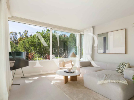 Apartamento con vistas a La Quinta Golf & Country Club, Benahavís, en venta