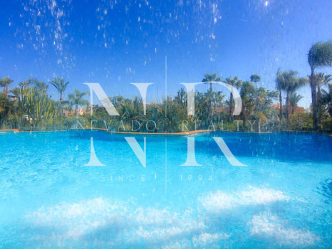 Apartamento con vistas al mar en Mansion Club, Marbella en venta