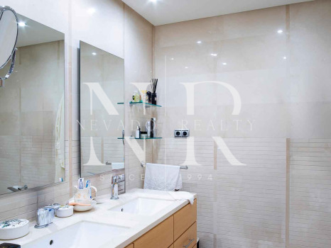 Apartamento con vistas al mar en Mansion Club, Marbella en venta