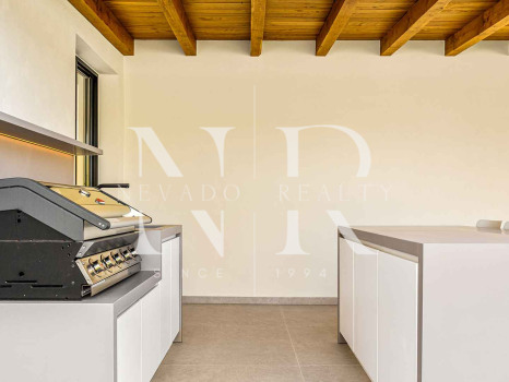 Villa con vistas al mar en El Rosario, Marbella en venta